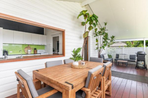 High Three - Downtown Beach House, Yamba